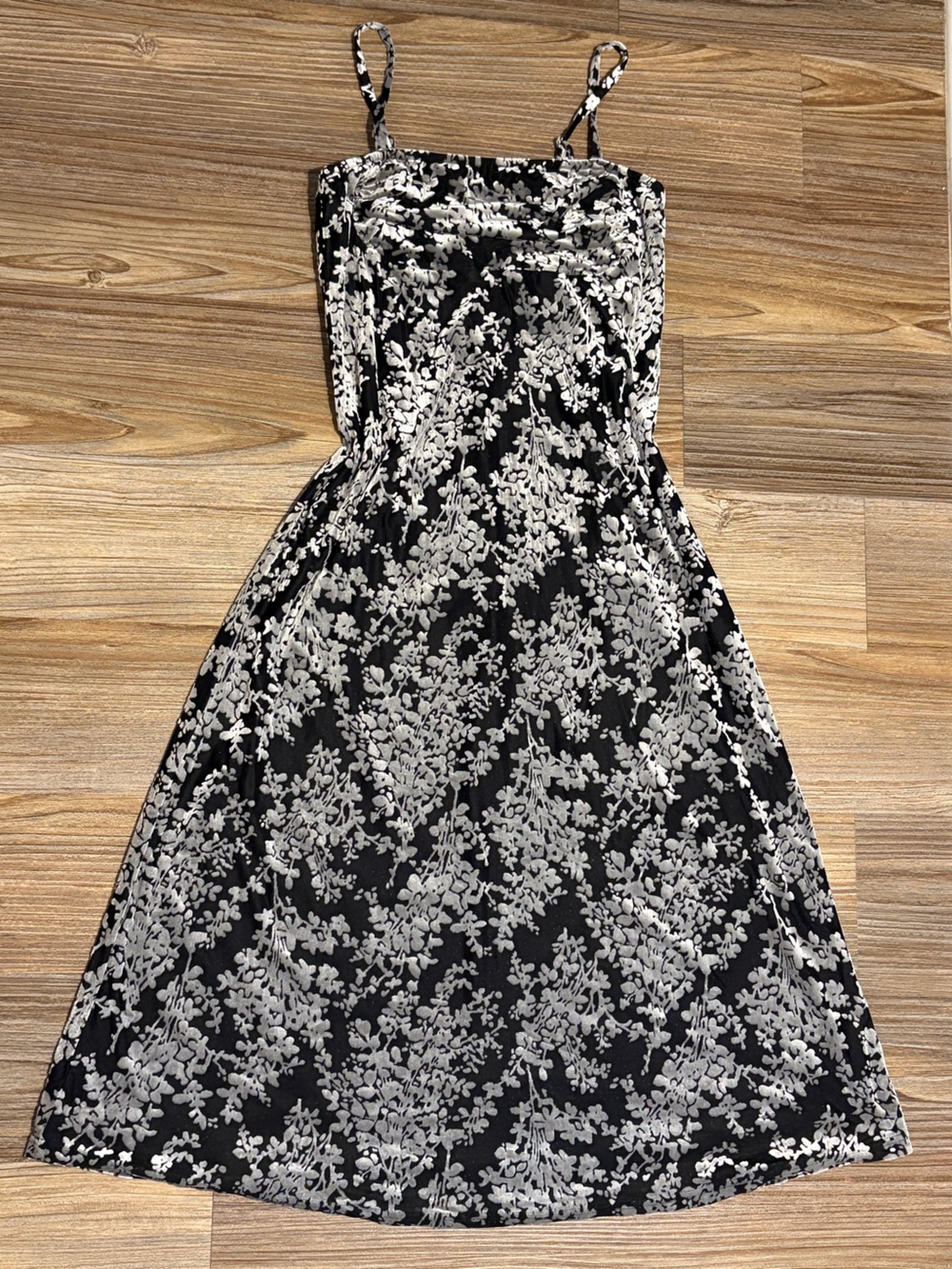 Black & White velvet Floral Slip Dress - Women's